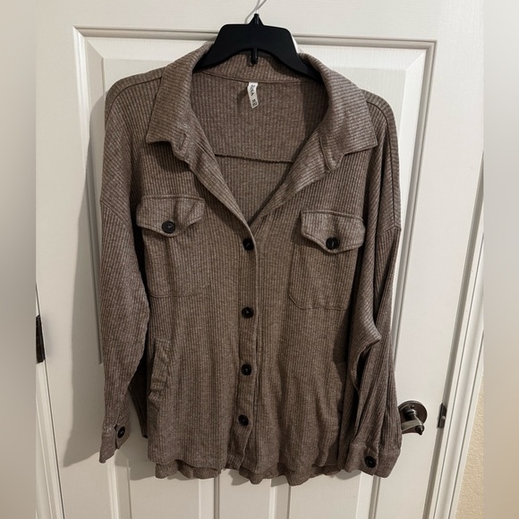 Zenana Pumpkin Spice and Everything Nice Shacket Mocha Brown Pockets Plus 3X - Picture 3 of 10